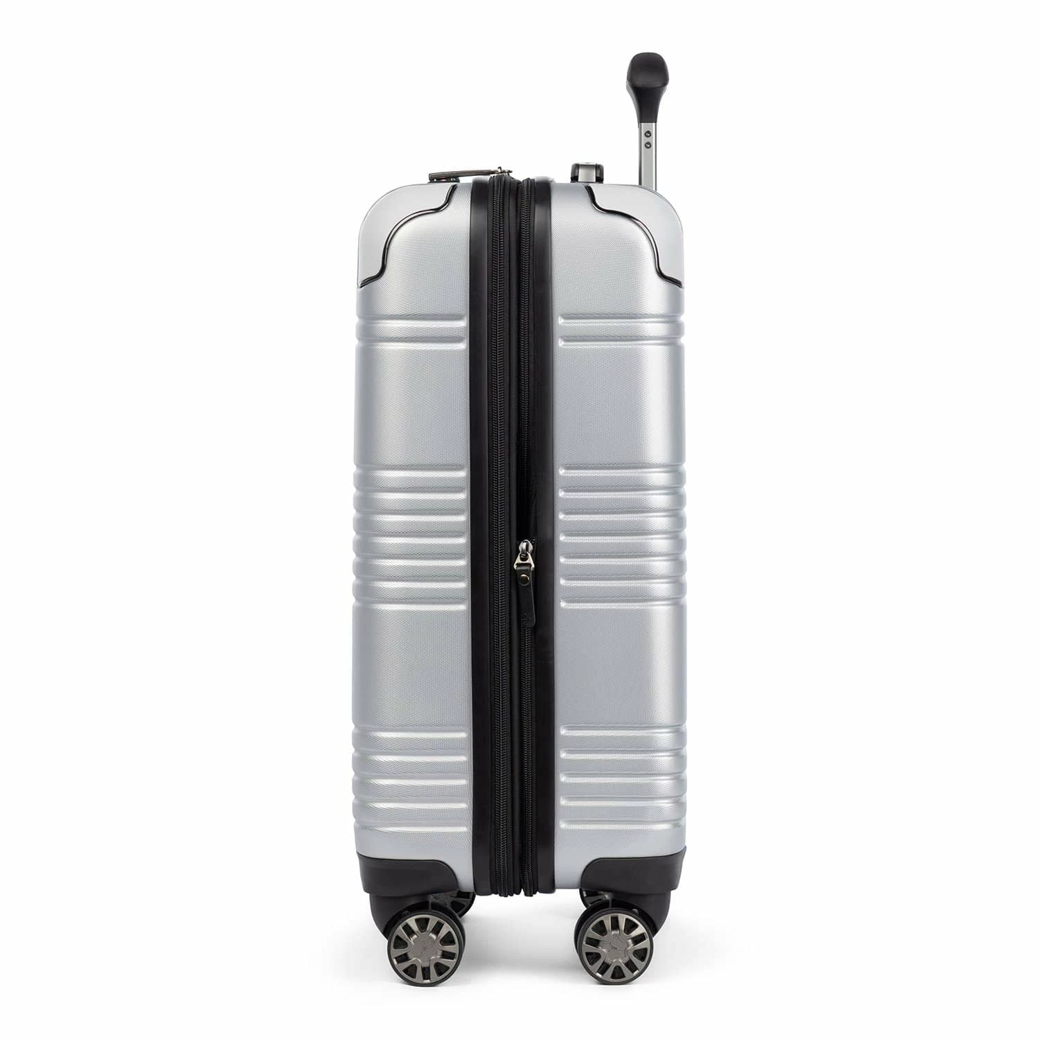 Travelpro Roundtrip® Carry-On / Medium Check-In Hardside Set - Image 9